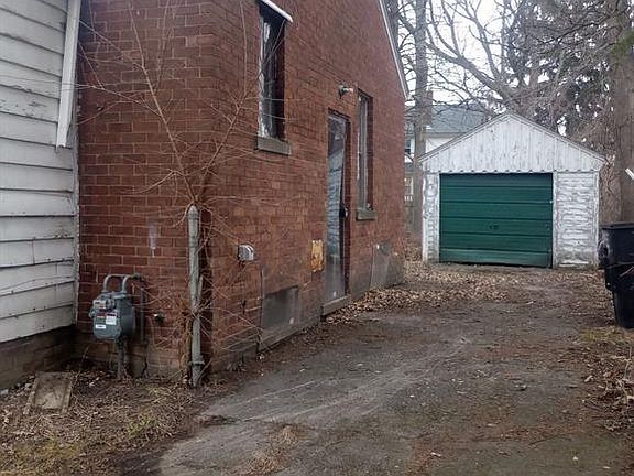 2nd image of 4576 Guilford St