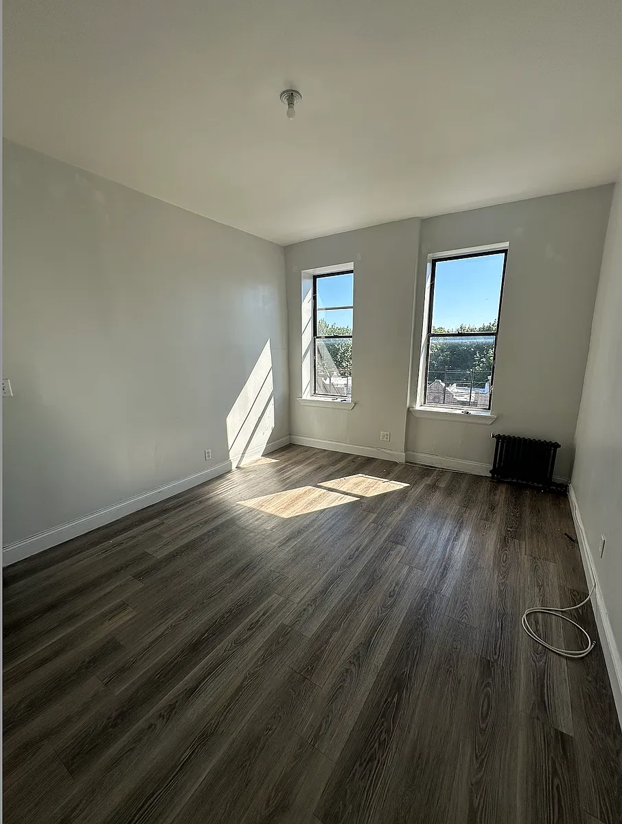 Building Photo - 2527 Cortelyou Rd #2