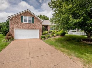 2646 Douglas Ln, Thompsons Station, TN 37179