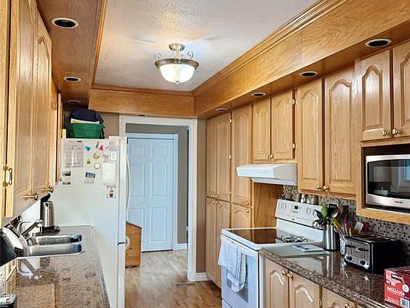5th image of 92 Juniper Avenue