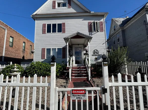 1105 Cedar Ave, Scranton, PA 18505