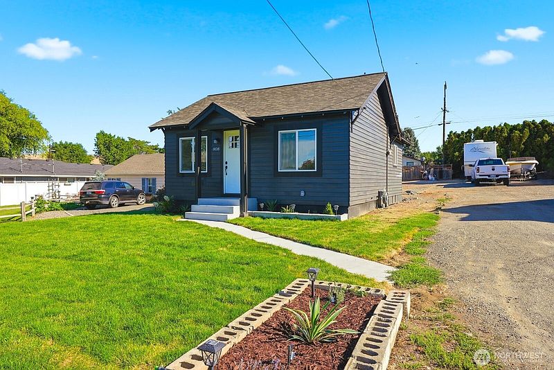 2nd image of 808 Fremont