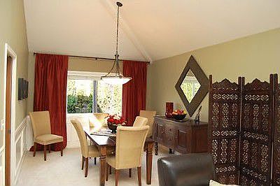Large Dining Room Perfect for Entertaining