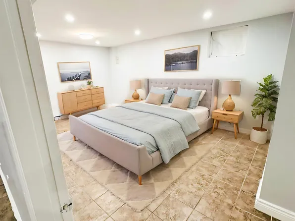 41 Coomer Cres, Ajax, ON L1T 3C7