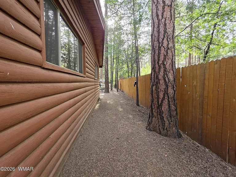 2361 W Stratton — Photo 20