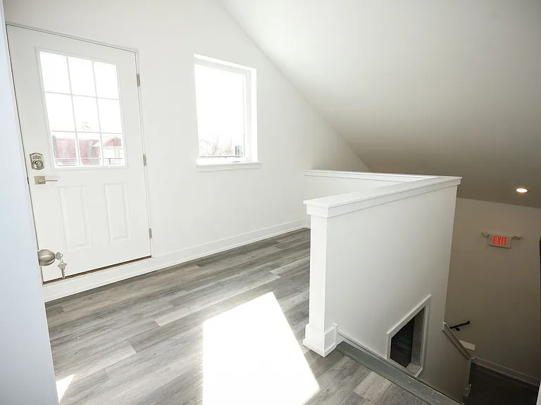 6162 Ridge Ave — Photo 11