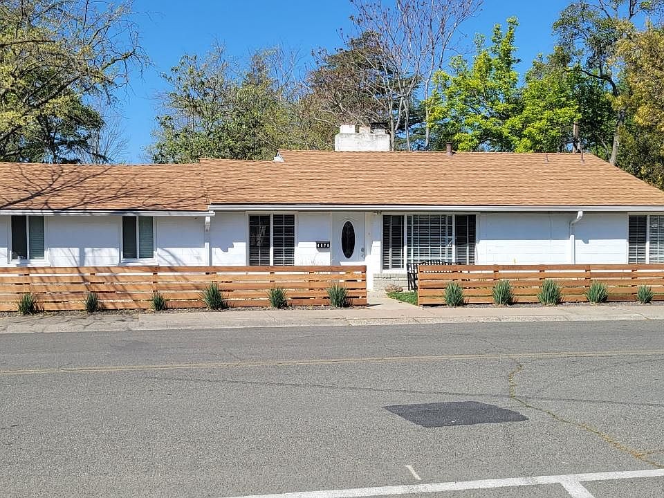 1st image of 4970 Monterey Way