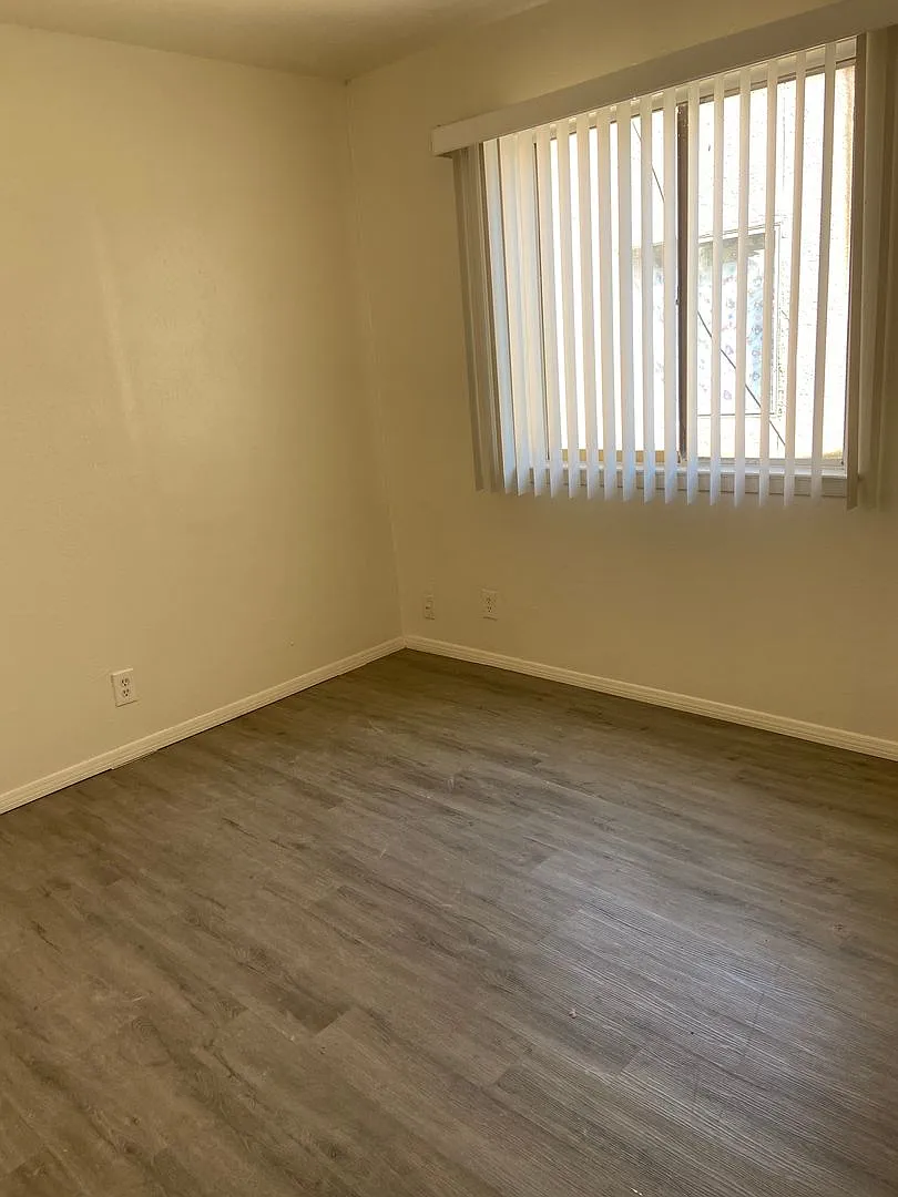 127 Tennessee SE — Photo 1