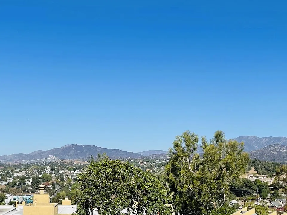 4862 Via Colina