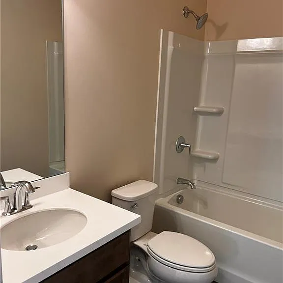 3755 Crestland Ln — Photo 16