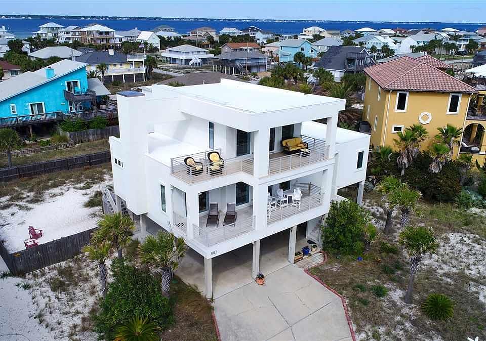 1st image of 1013 Ariola Dr