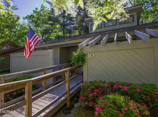 10 Village By The Lake Ln, Southern Pines, NC 28387