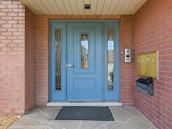 2nd image of 100 E Oak Terrace Dr APT B2
