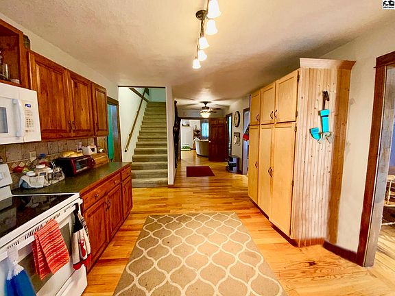 5th image of 316 W Avenue B