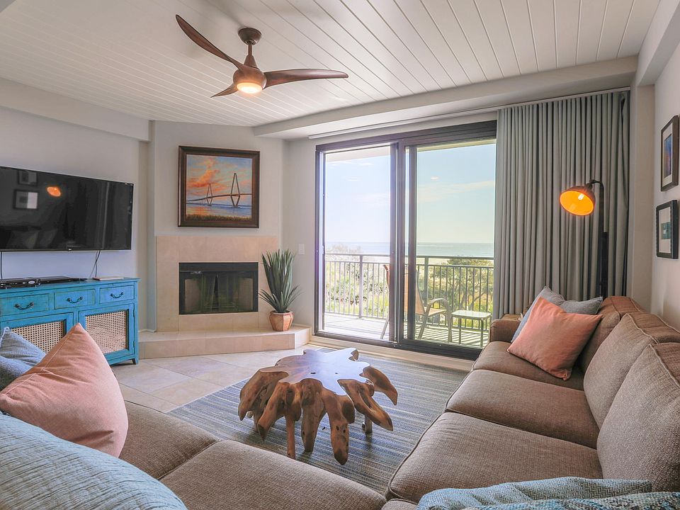 1st image of 7600 Palmetto Dr APT 413-B