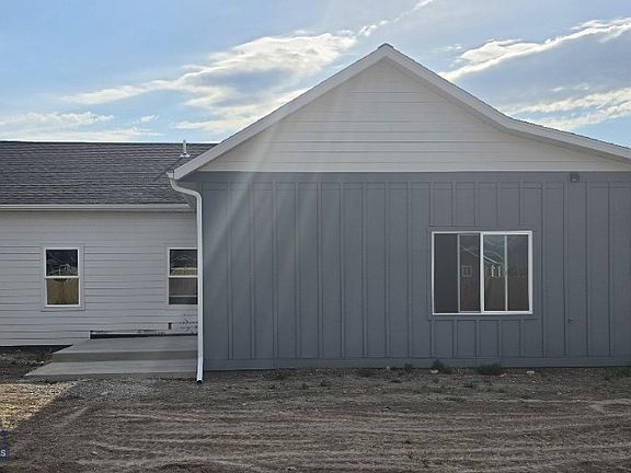 3rd image of 1116 Falcon Ridge Blvd