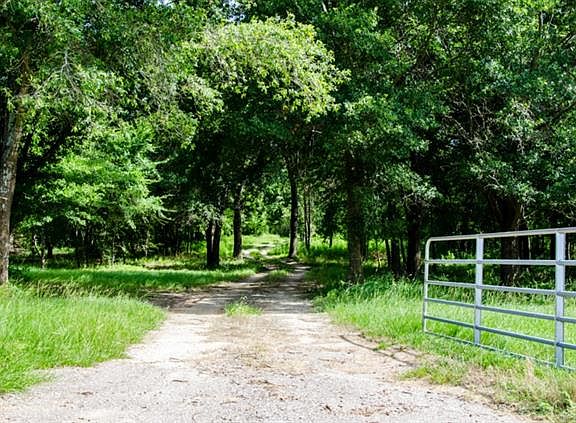 2nd image of 1686 County Road 4208
