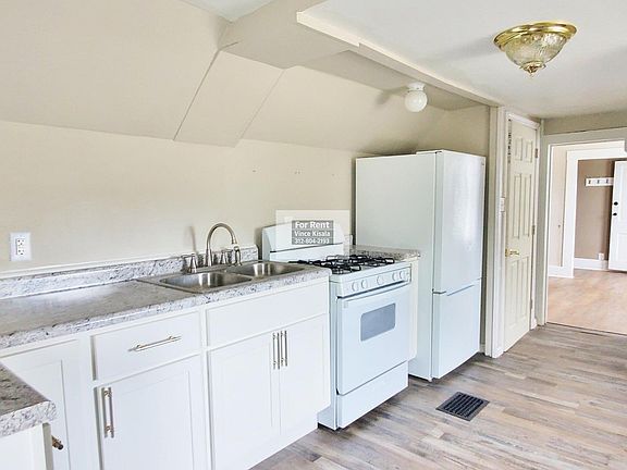4th image of 215 Cleveland Ave #2