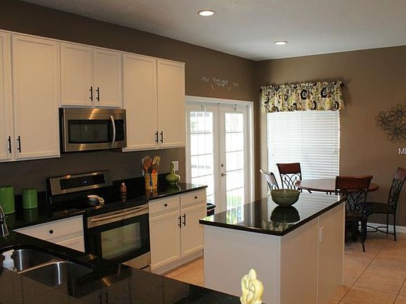 3rd image of 1047 Kerwood Cir
