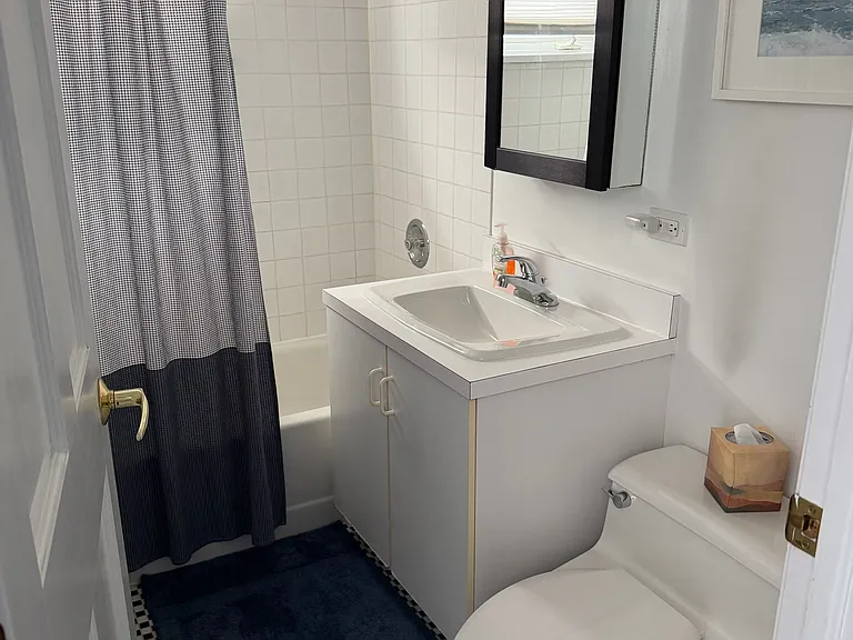 1435 W School St #2 — Photo 13