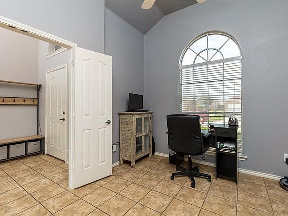 4th image of 12812 Dorset Dr