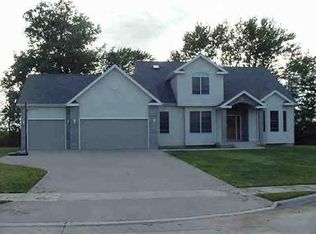 605 Park Pl, West Burlington, IA 52655