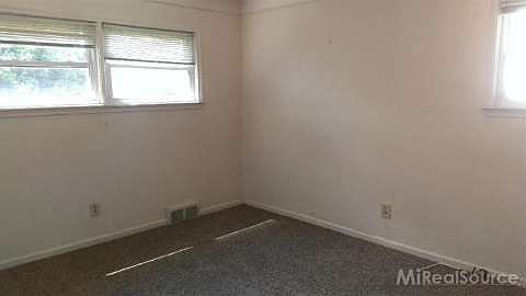 5th image of 29205 Hillview St
