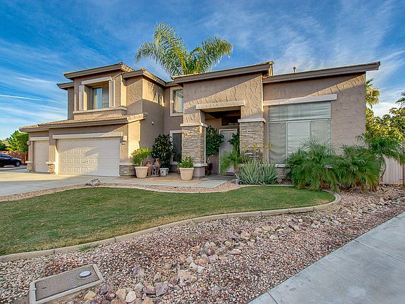 3rd image of 20895 N 88th Ln