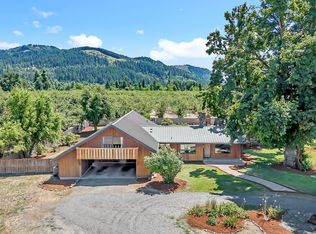 82682 River Dr, Creswell, OR 97426