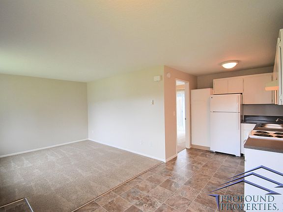 2nd image of 221 SE 12th Ave #12