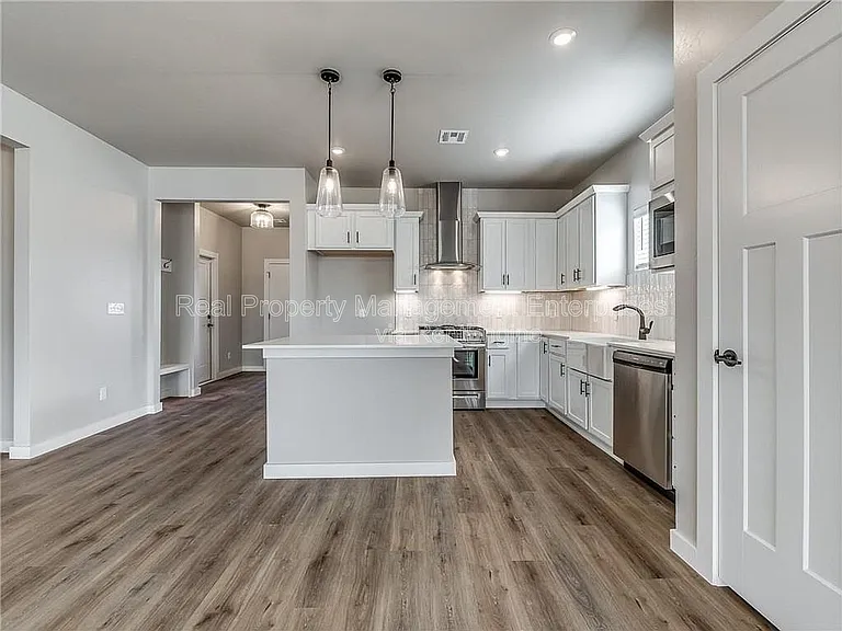 8104 NW 151st Cir — Photo 10
