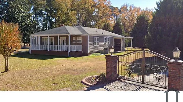 5 bed, 2278 sqft, $2,100 — Photo 1