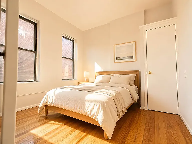232 Meserole St #15 — Photo 4
