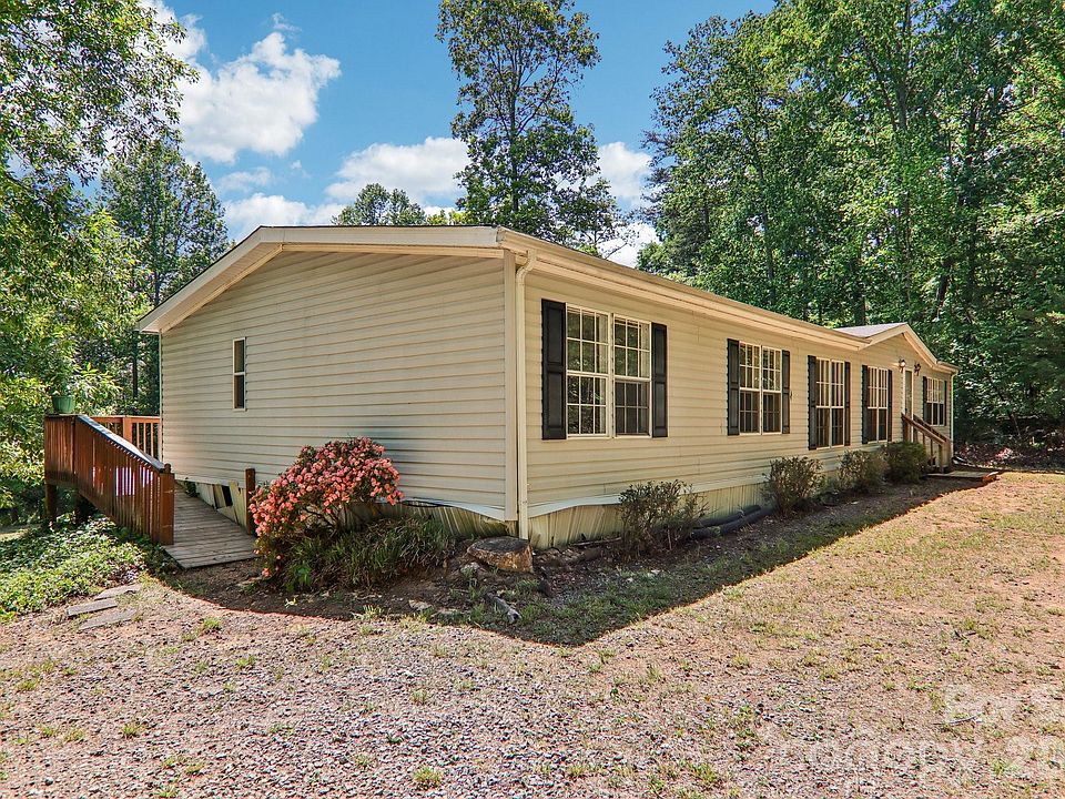 1st image of 125 Cove Creek Dr