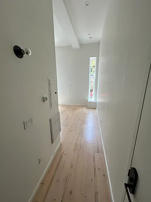 Rented by Artifact.co | media 7