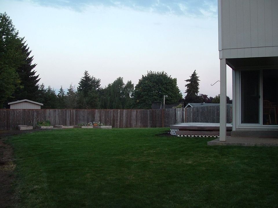 2nd image of 698 Juntura Way SE