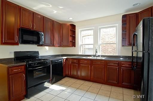 5th image of 3028 N Parkside Ave
