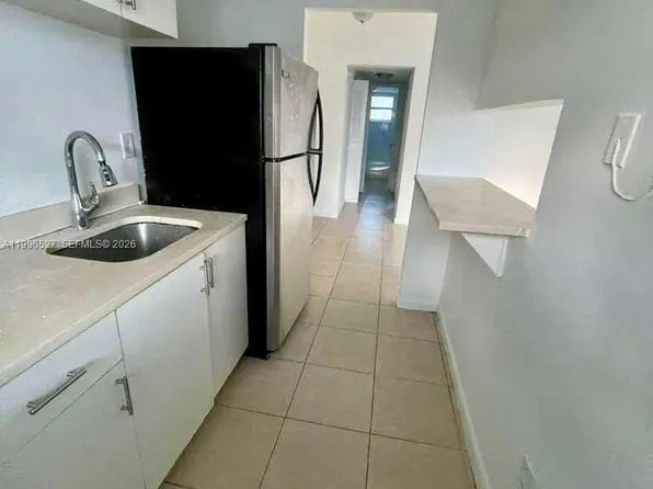 7101 SW 89th Ct APT 102, Miami, FL 33173