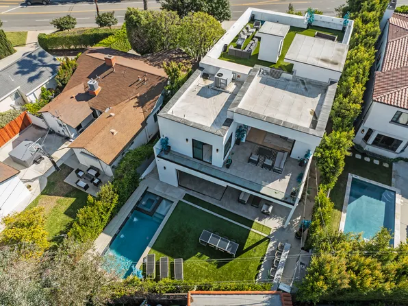 12125 W Sunset Blvd, Los Angeles, CA 90049