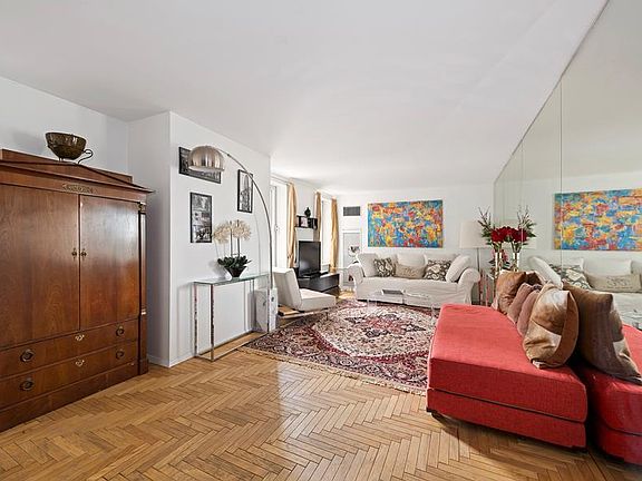 2nd image of 106 Central Park S APT 19B