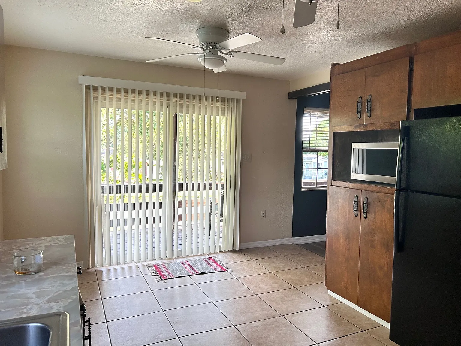 2 bed, 1200 sqft, $1,740 — Photo 3