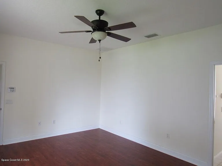1741 Bridgeport Cir — Photo 12