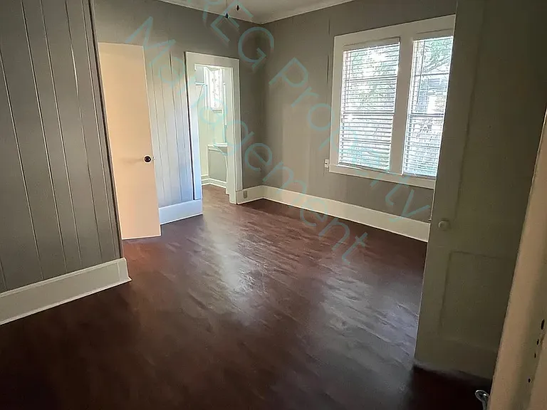 1512 College Ave — Photo 4