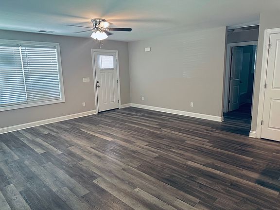 4th image of 2227 Haines St