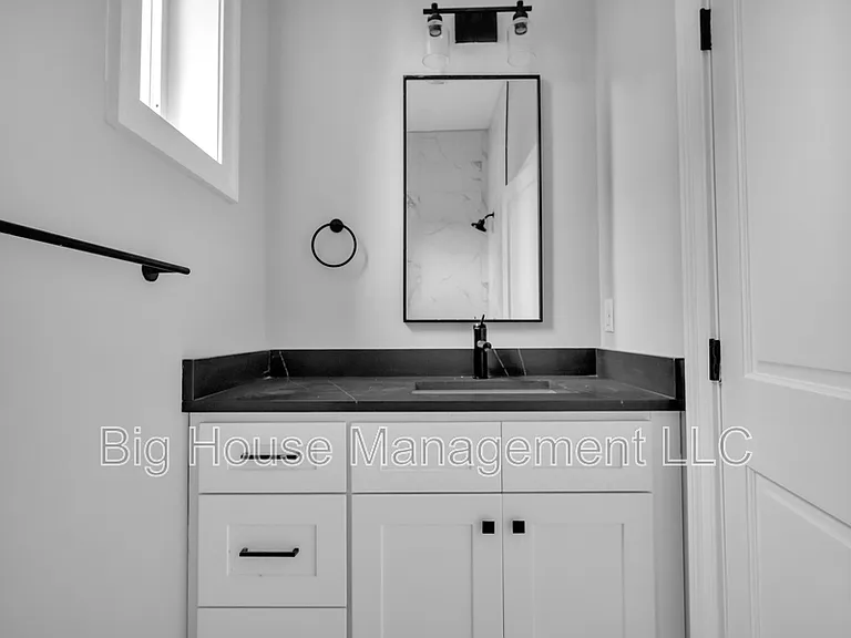 707 Druid Park Lake Dr — Photo 5