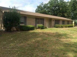 2207 Fort Dr, Longview, TX 75604