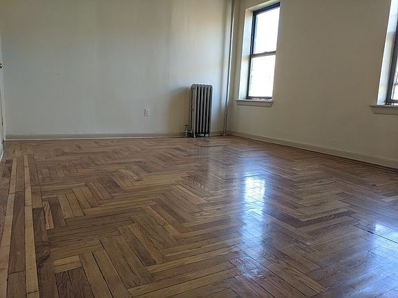 4th image of 975 Sherman Ave #45S