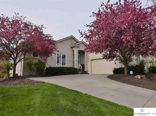 11417 Scott St, Omaha, NE 68142