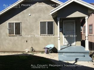 607 1/2 W 74th St, Los Angeles, CA 90044