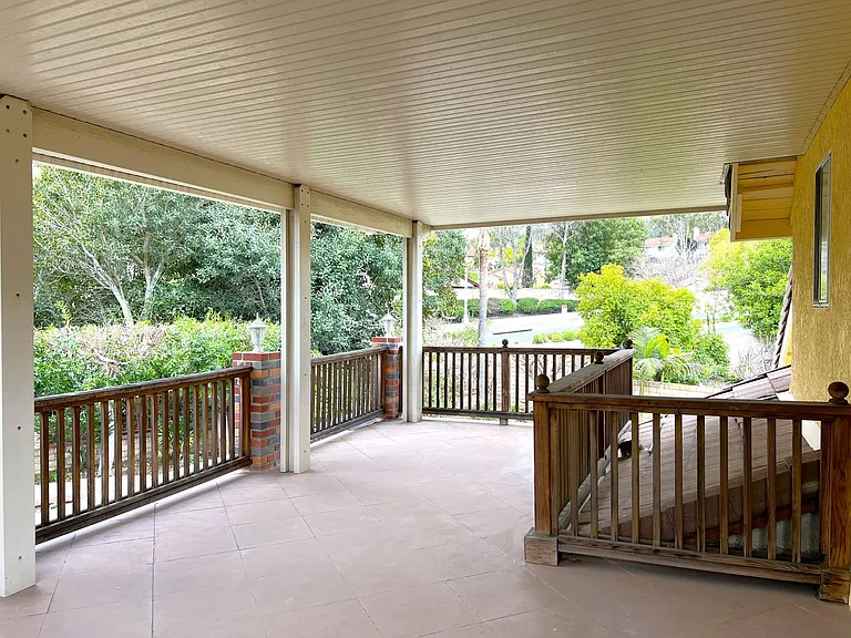 1349 Crestmont Dr — Photo 21